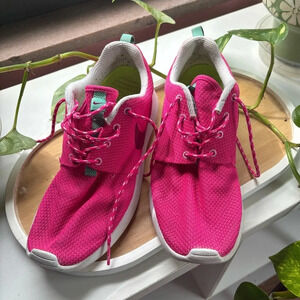 Nike Roshe Runners Womens Size 8.5 Mesh Pink Athletic Shoes